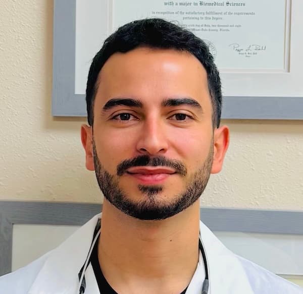 Dr. Iskandaryan headshot